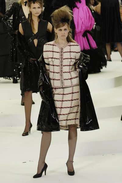 Look 5
